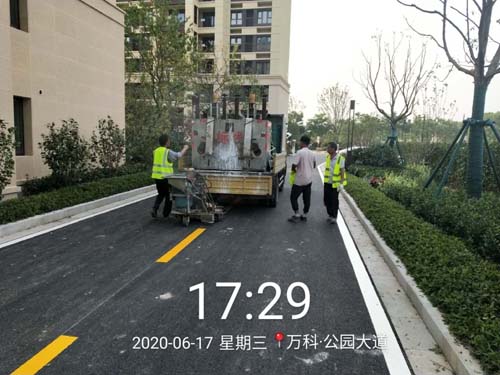 <b>万科公园飞扬道路划线项目完工</b>