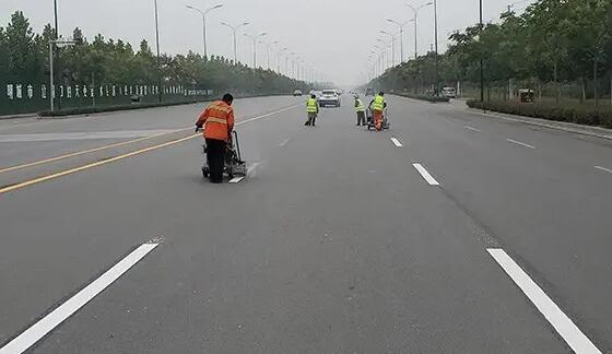 扬州道路划线电话， 扬州市区专业道路划线公司电话