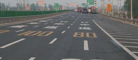 苏州吴江停车场标线施工中如何保证漆面的亮度和耐久性？