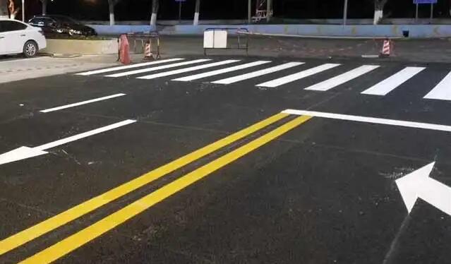 苏州停车场划线标识公司告诉您划线标识施工前应做哪些准备？
