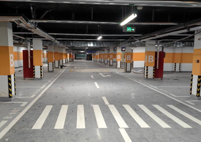 在南京做停车场划线的时候有哪些步骤？飞扬专业划线多年