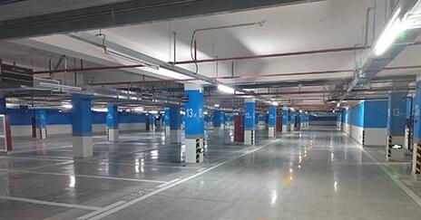 苏州小区停车场划线，划线3分钟后路面即可使用 