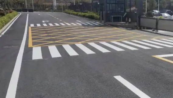 苏州厂区停车位划线标准，优化空间利用与安全保障